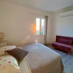 Magnifique Devant La *