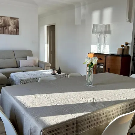 Magnifique Devant La Apartment